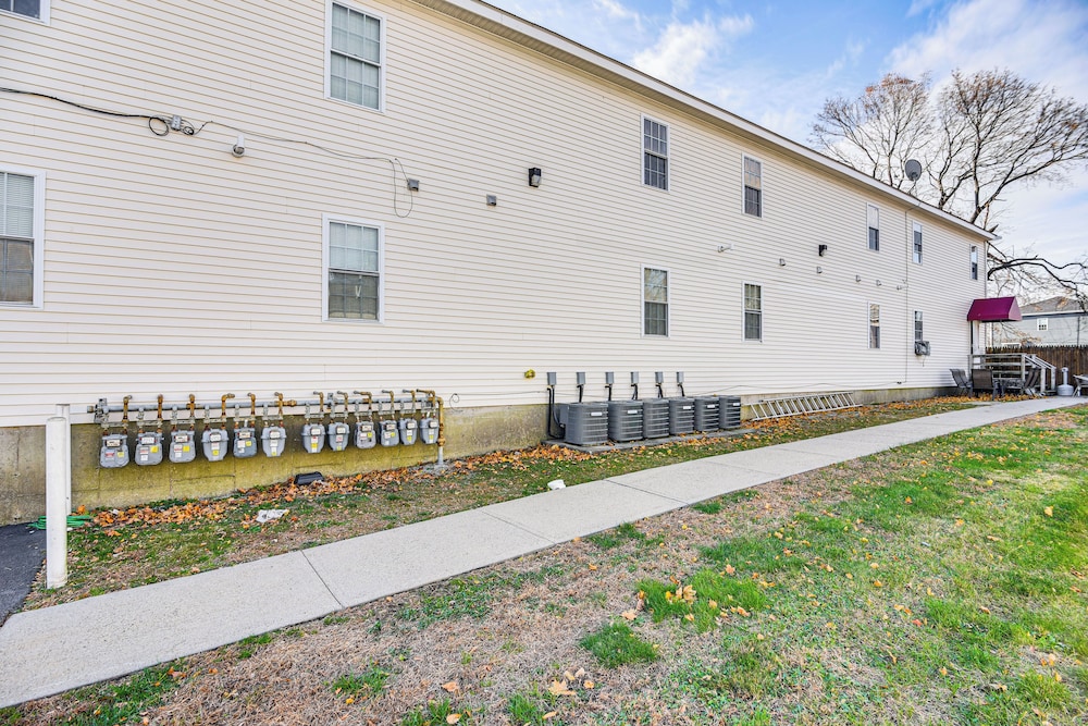 Walk to Waterfront: Cozy Fall River Condo