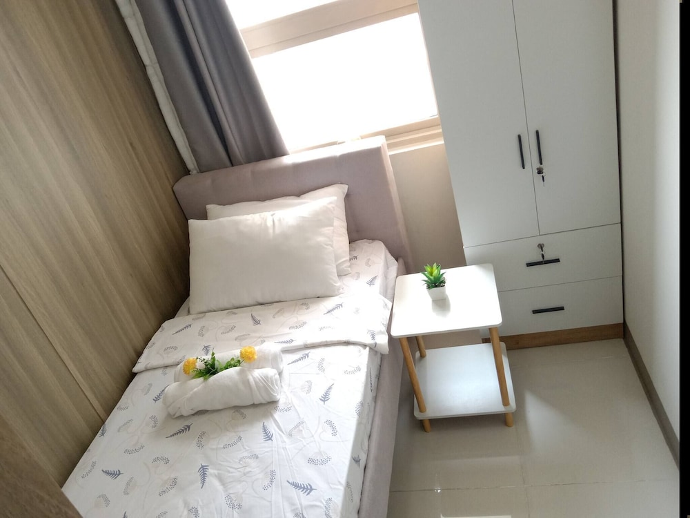 Luxurious Bayview 2BR Near MOA Picc CCP Free Wifi