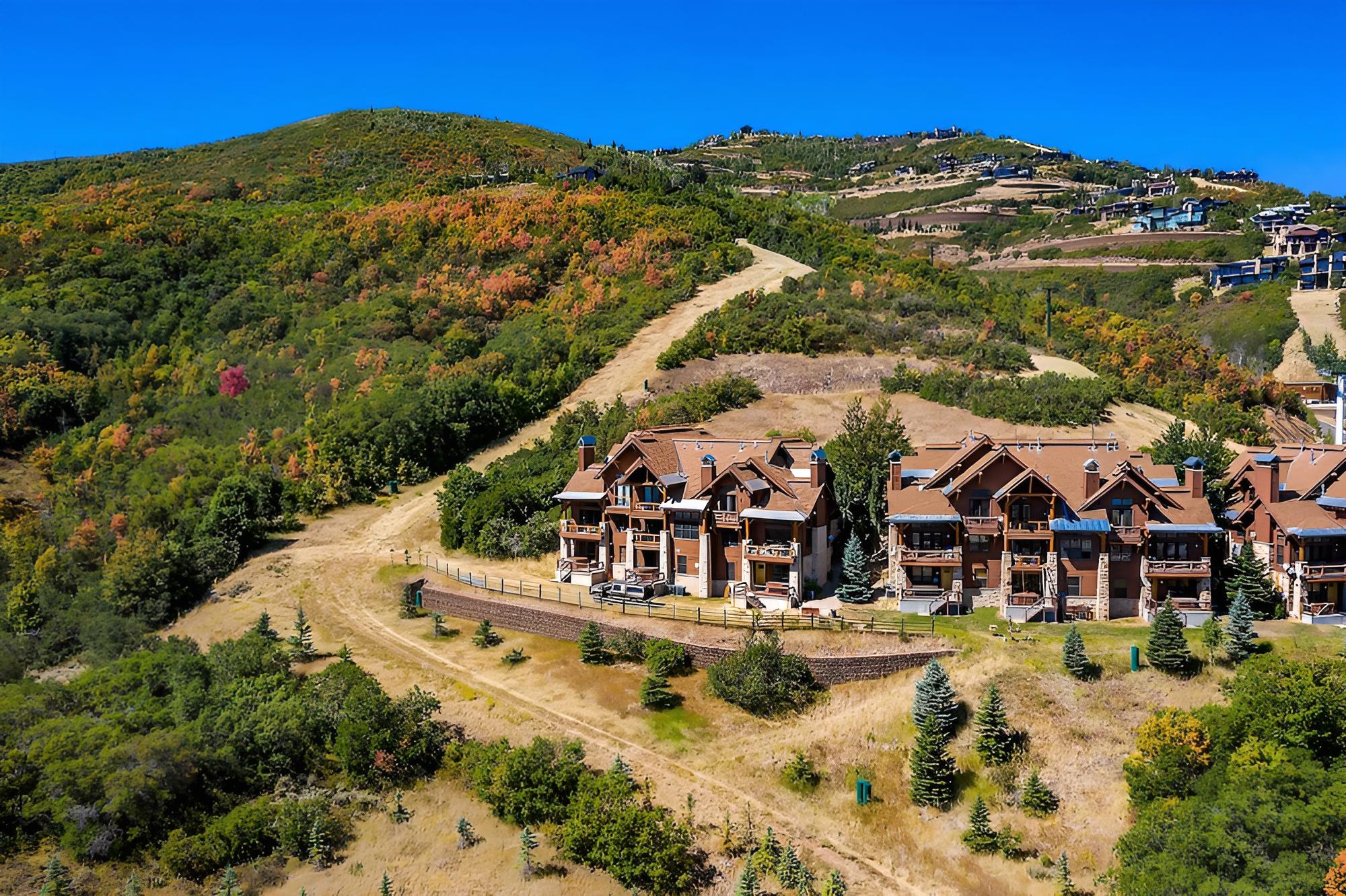 Ski-in/ski-out Townhome w/ Sauna & Hot Tub! view 3
