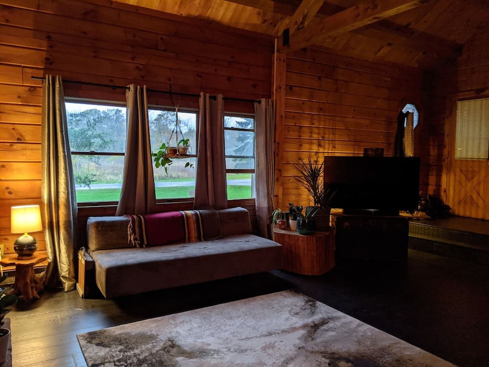 Rustic Modern Cabin w Hot Tub 1 5 hrs From NYC