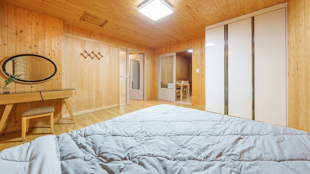 Gyeongju Happy Dream Ocean View Pension