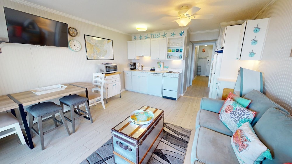 Beach Racquet B by Tybee Vacation Rentals