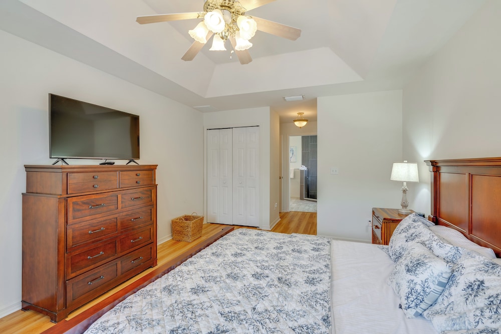 6 Mi to Coast: Cape Coral Family Home