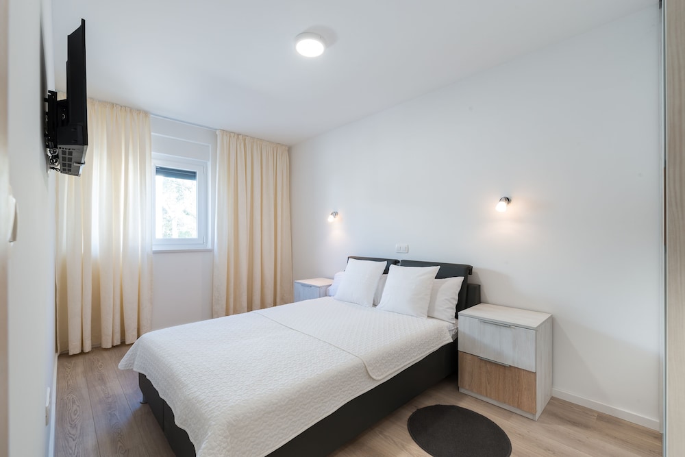Apartment Martan view 2