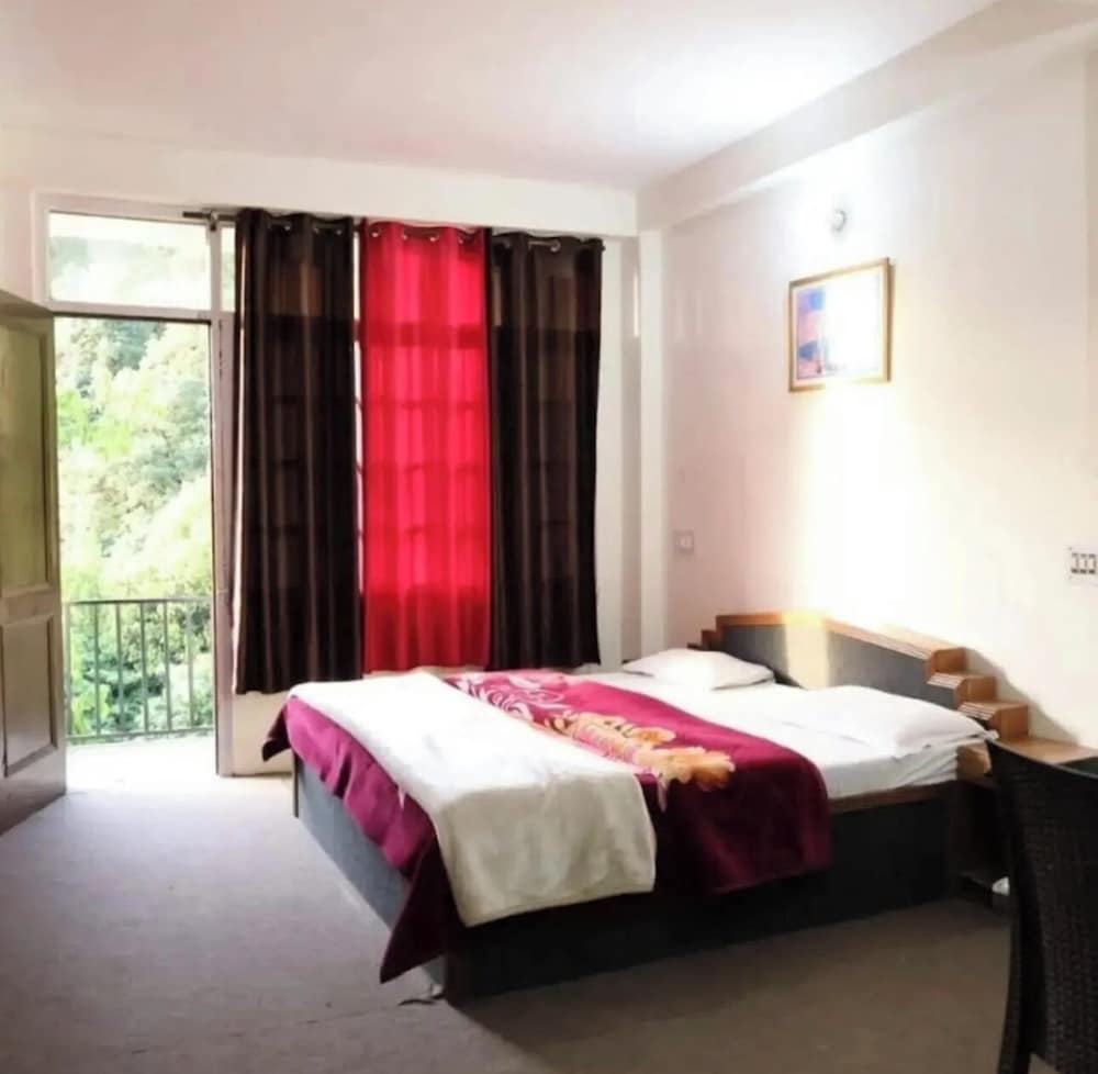 Hotel paradise hills