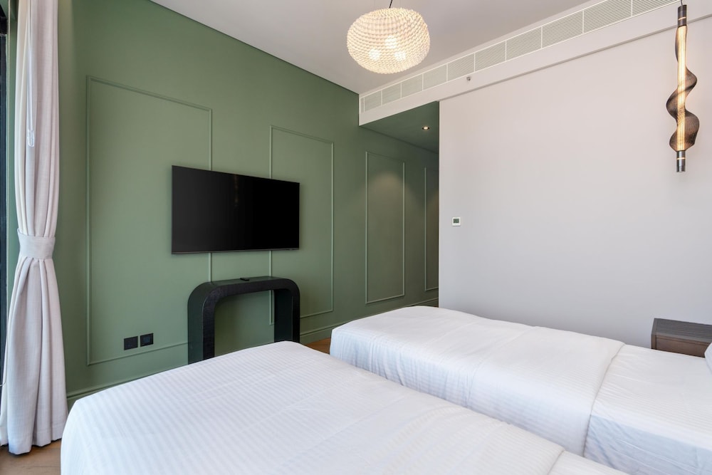 2BR 2502 Jumeirah Gate 1
