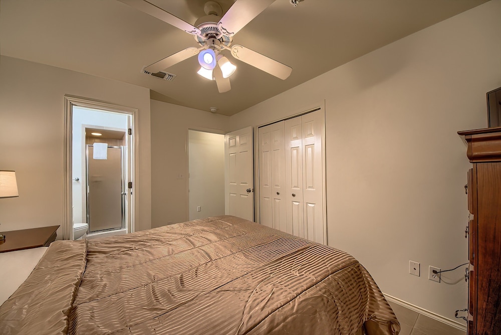 Ww D101 2 Bedroom Condo