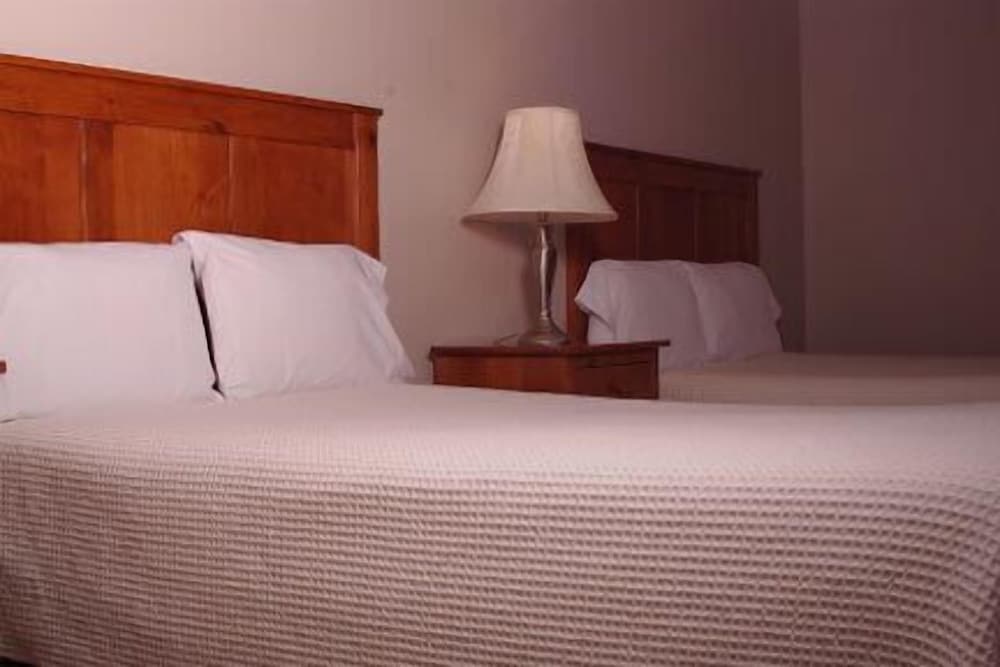 Arthur's Country Inn - Property Image 10