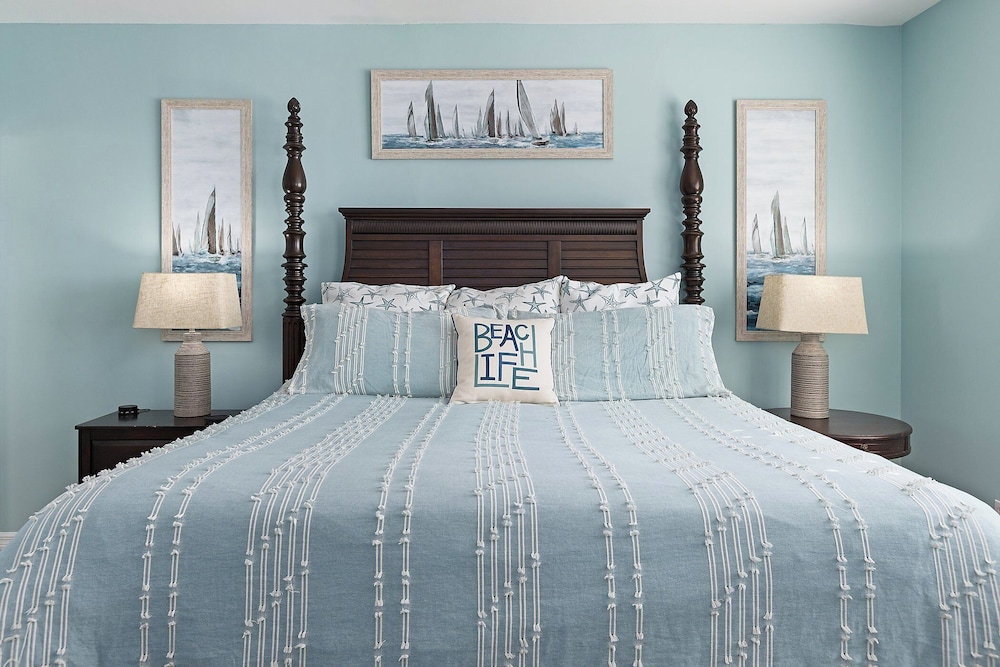 Emerald Key by Southern Vacation Rentals