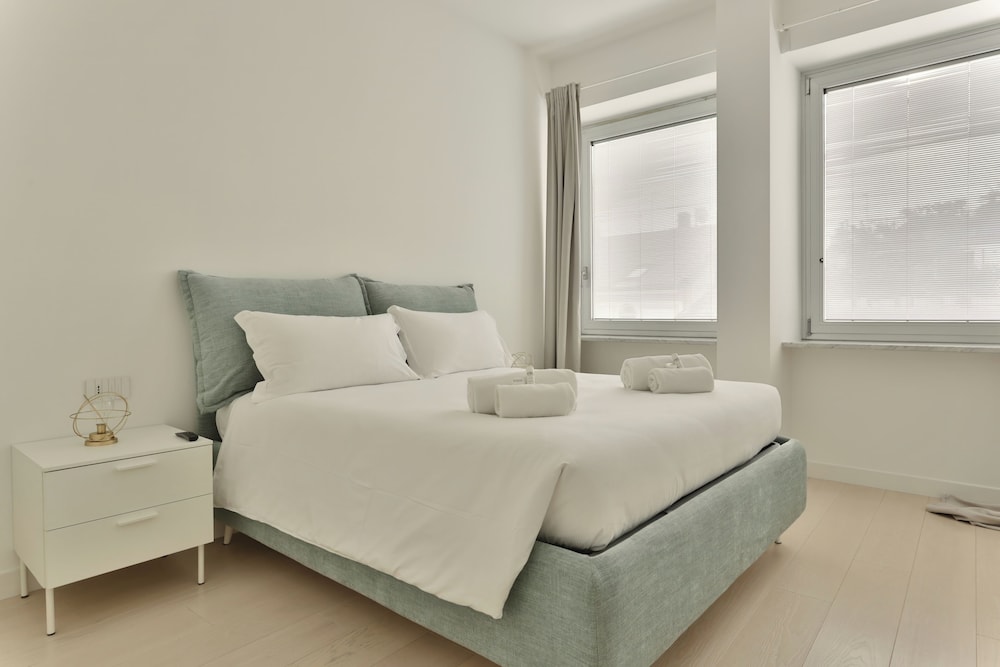 Elegant 2-bed apt in the Centre of Milan