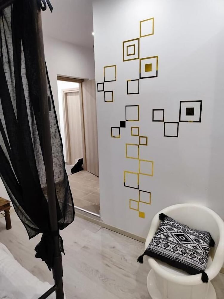 Anchor Suites