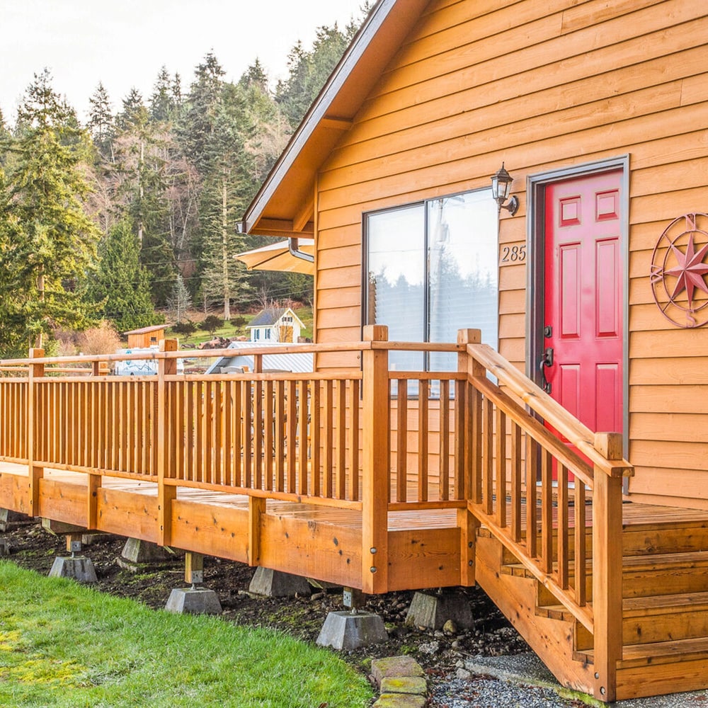 Cornet Bay Cottage in Oak Harbor
