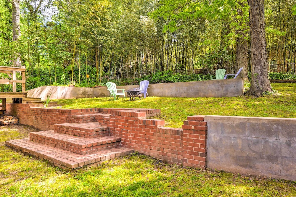 Takoma Park Apt w/ Wood Fire Pit < 8 Mi to DC - Property Image 7