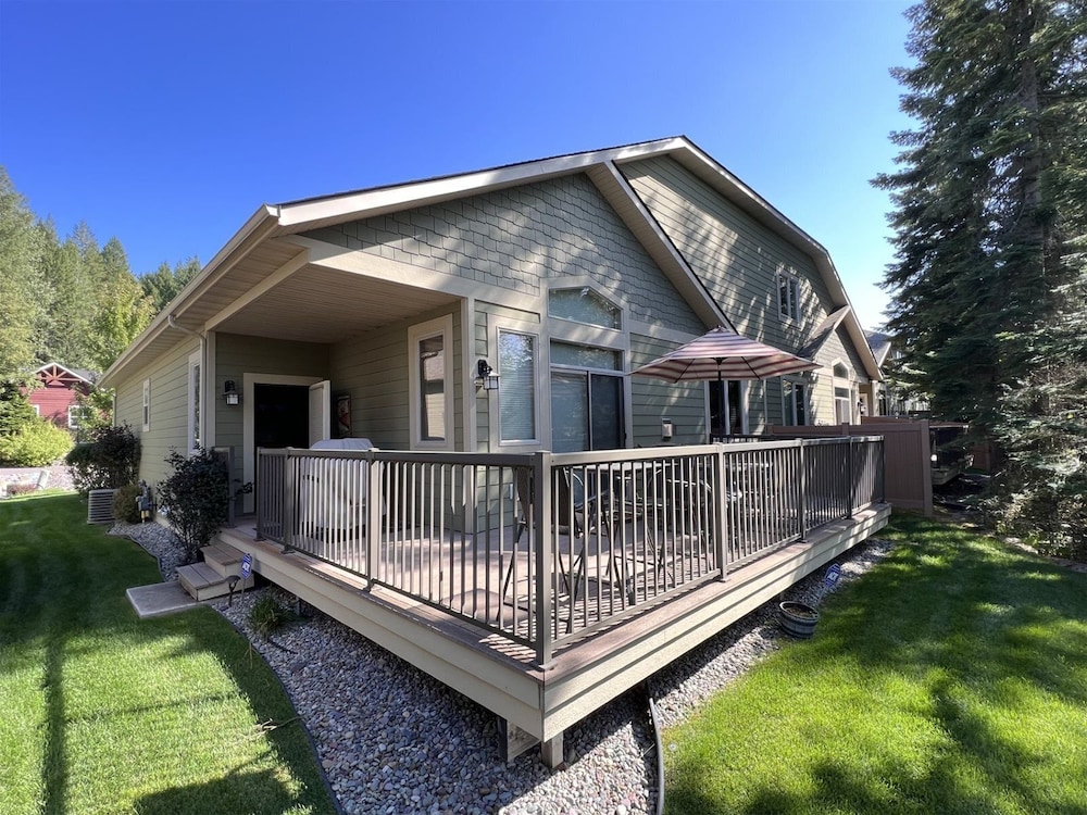 Ol239 Meadow Lake Country Escape view 3