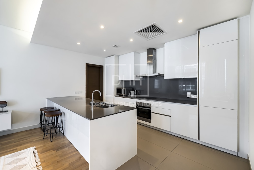 Driven Holiday Homes - City Walk 22