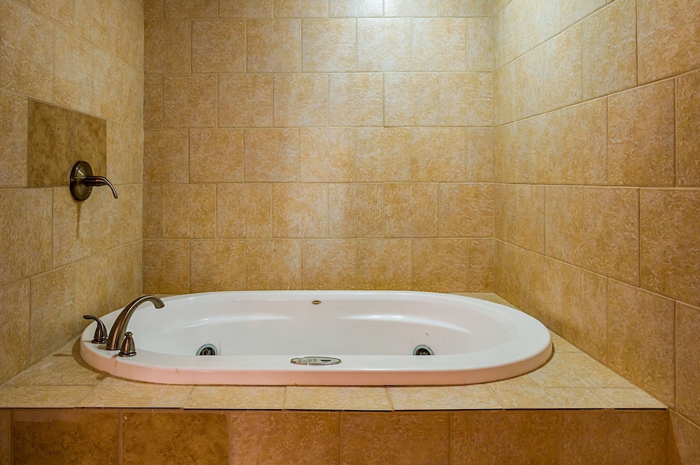 Motel 6 Red Oak, TX - Dallas - Property Image 7