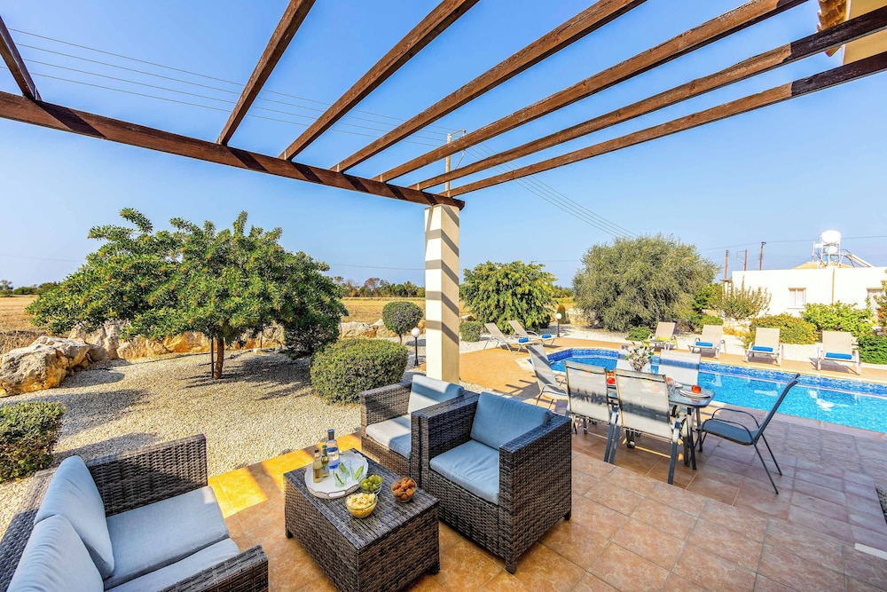 Villa Orange Tree