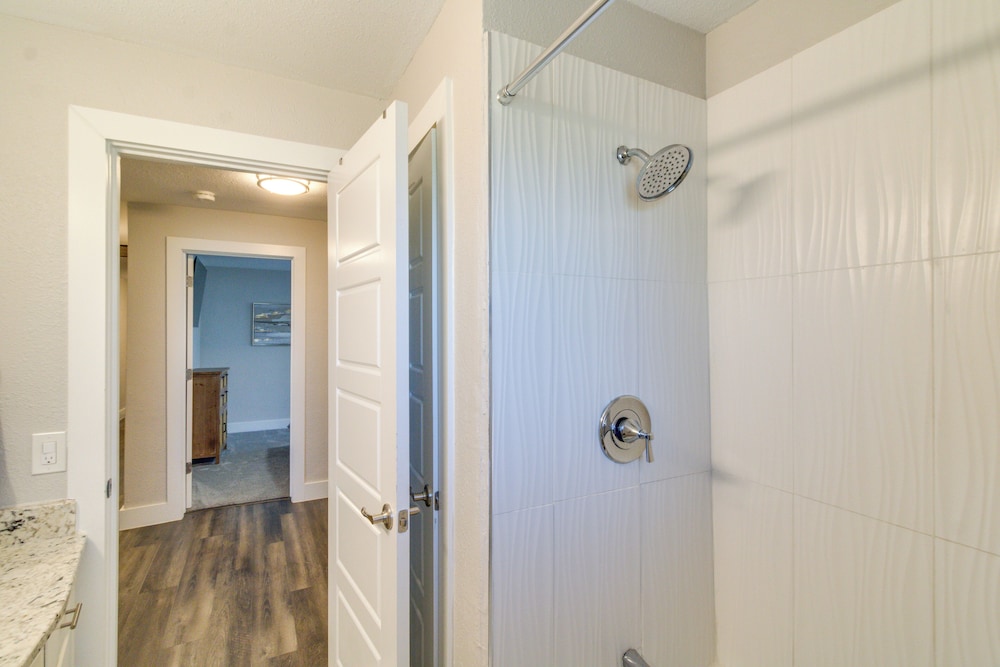 Home w/ Patio & Games Near Dtwn Pensacola!