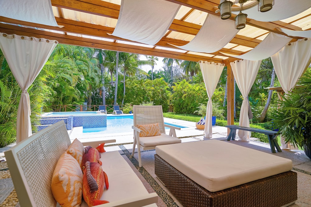 Beach Villa in El Portillo Sleeps 12