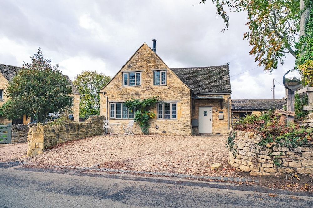 Beautiful Cottage in the Cotswolds