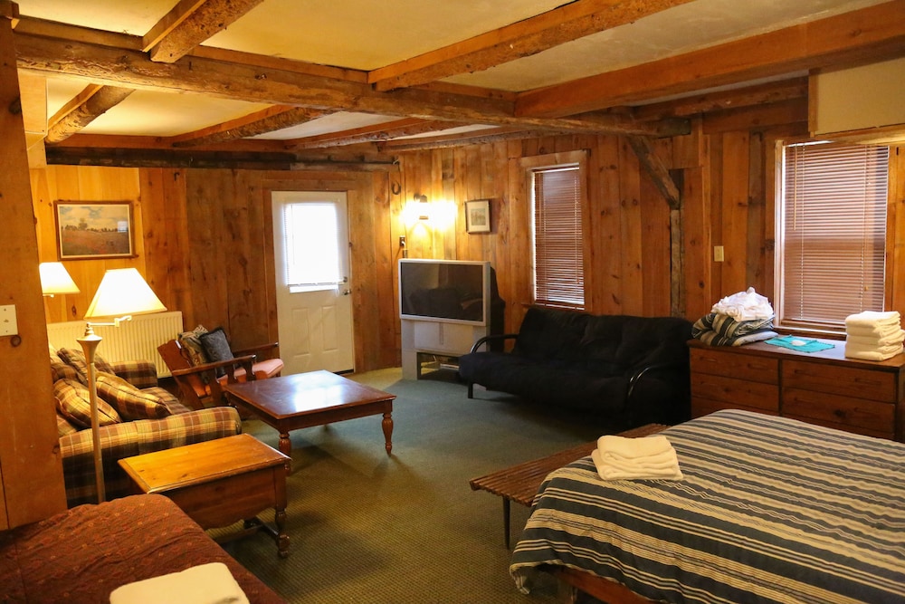 Plymouth Vacations - Salt Ash Inn - Property Image 11