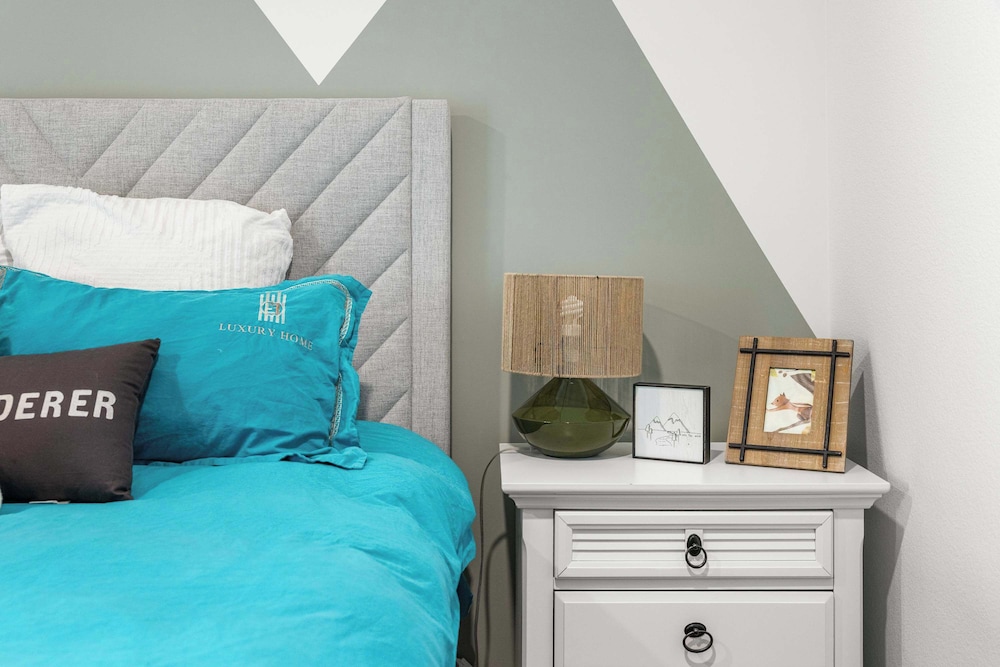 @ Marbella Lane - Rejuvenating Single-family Home