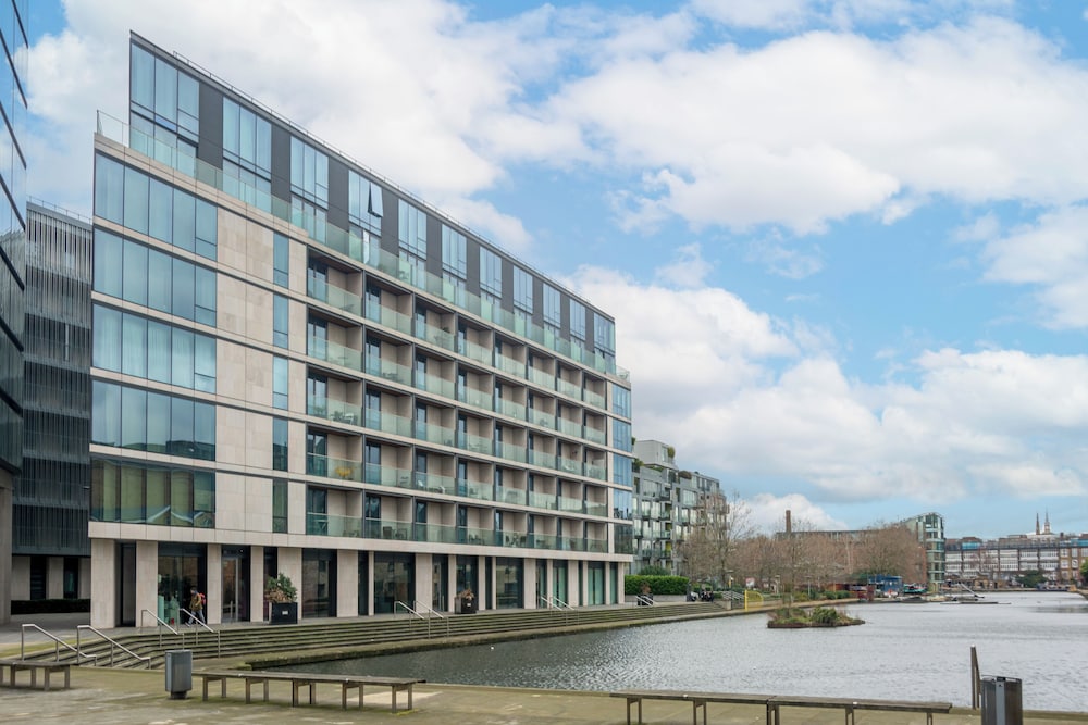 Deluxe 1 Bedroom Apartment in City Road