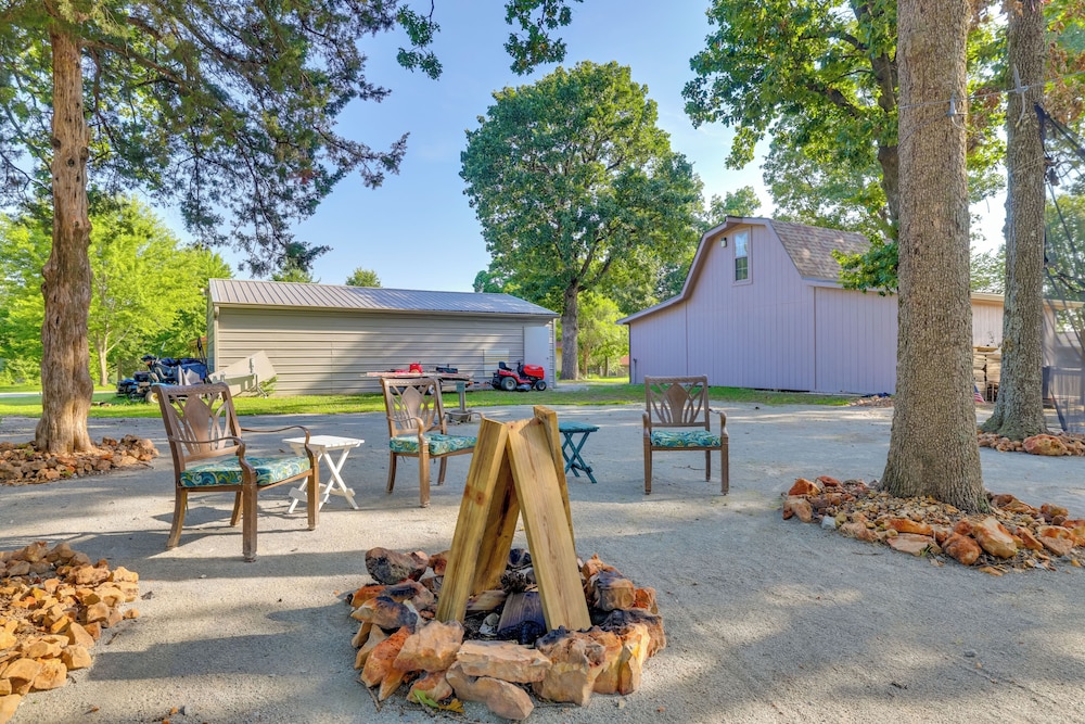 Pet-friendly Grand Lake Studio w/ Outdoor Space