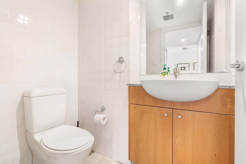 Apartment in Iconic Fingerwharf