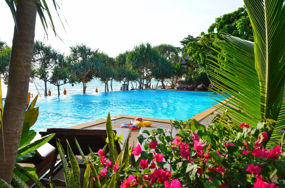 Lanta Miami Resort