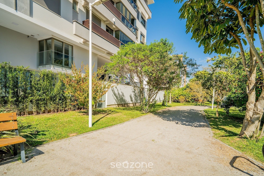 Apartment w/ Barbecue 150m the Beach Jurere Ran203