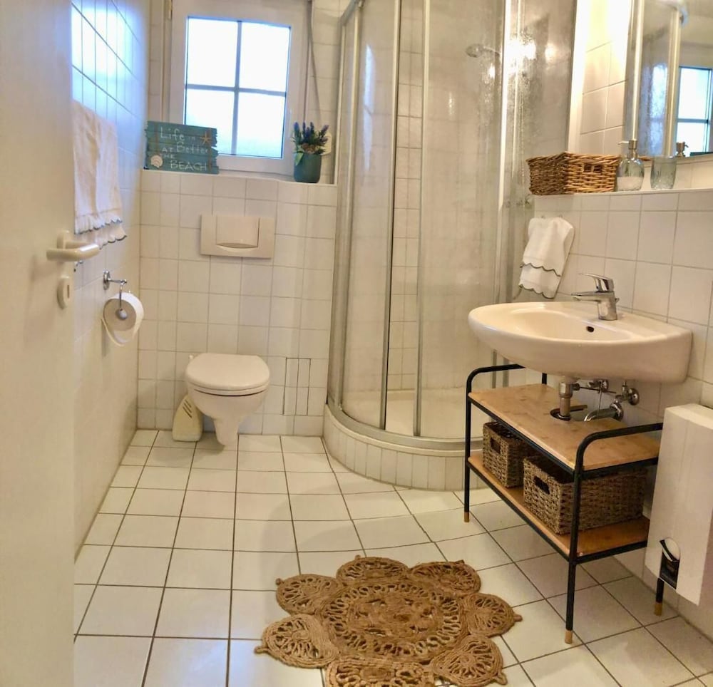 Serene Waterview Retreat 2 Bedrooms in Mönkebude, Germany