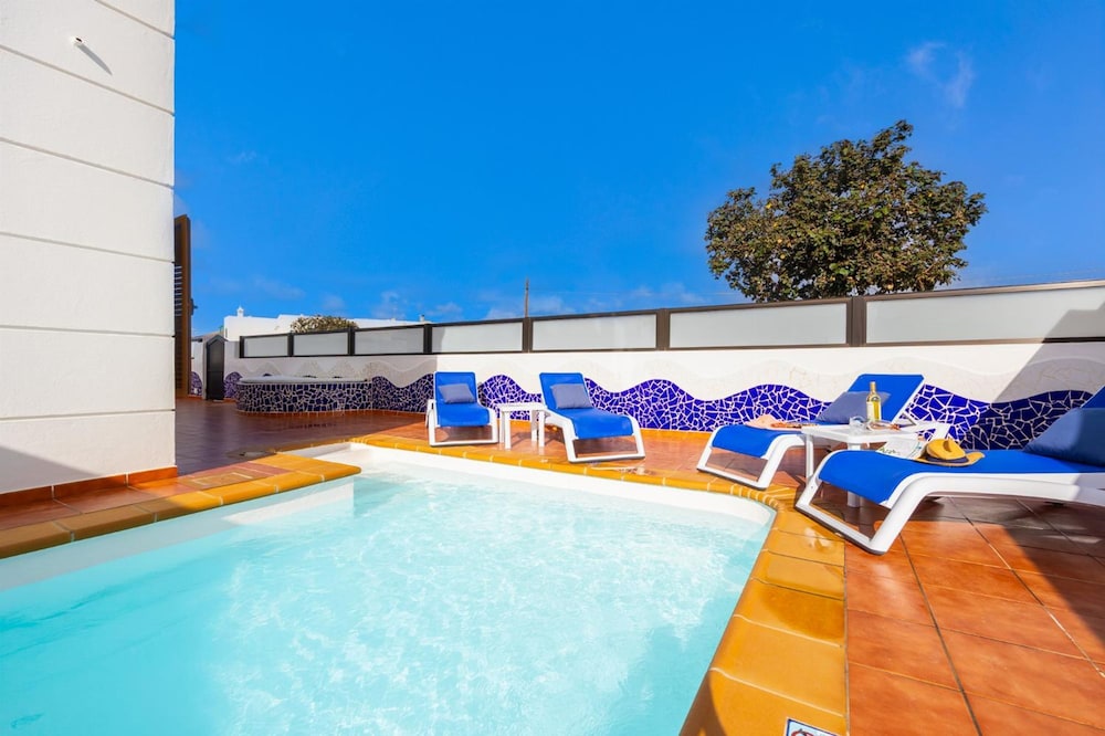 Villa Dulce in Tias With 4 Bedrooms and 2 Bathrooms