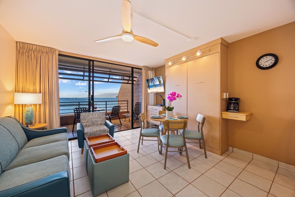 Kuleana Club - 611