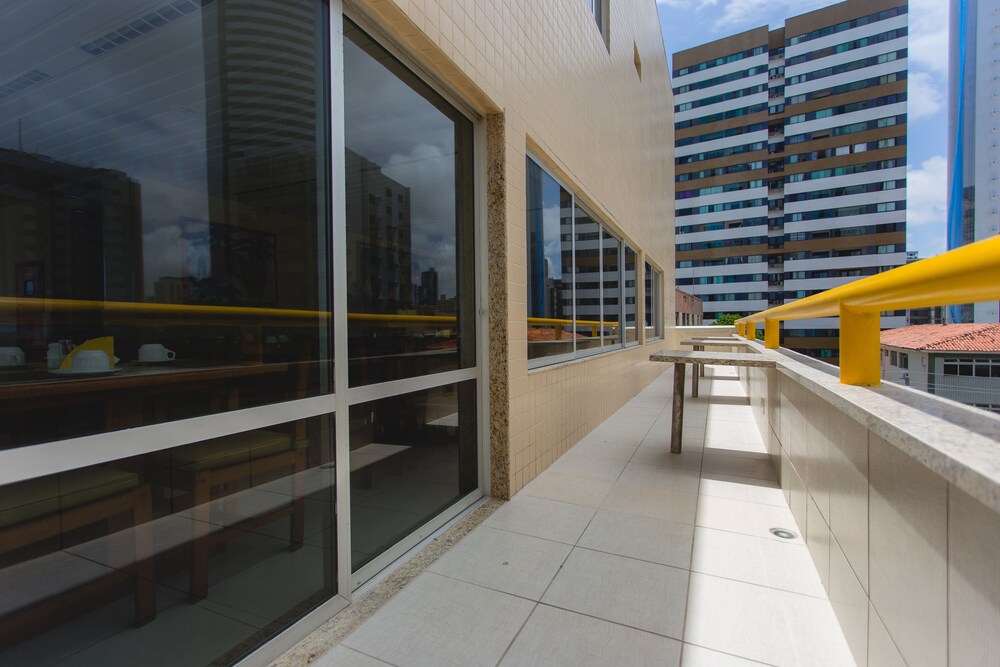 Hotel Aquamar Praia Hotel - Image 1