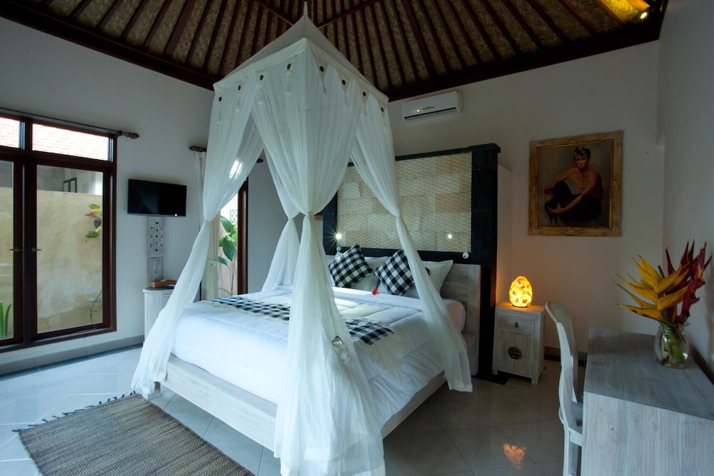 Segening Villa