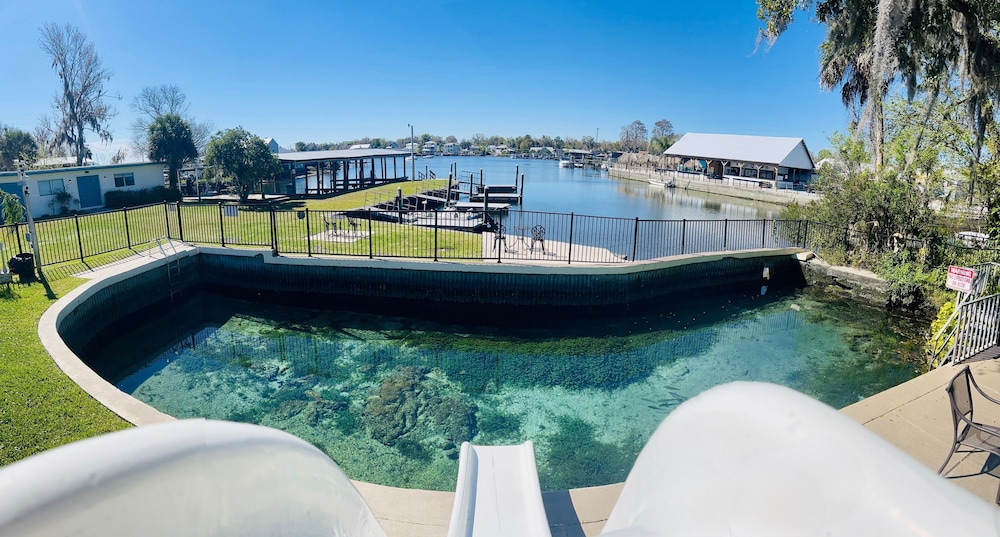 King's Bay Lodge