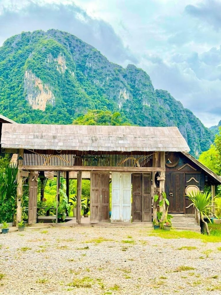 Dalasone Pool Villas