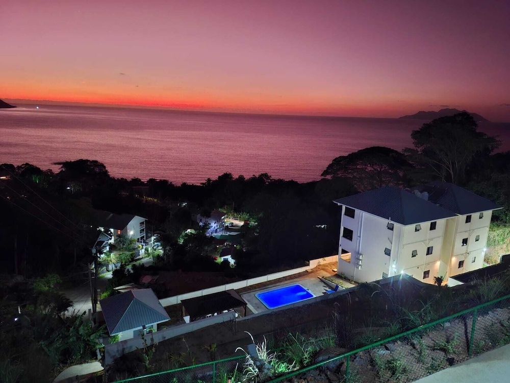 Tropical Secrets Holiday Apartments