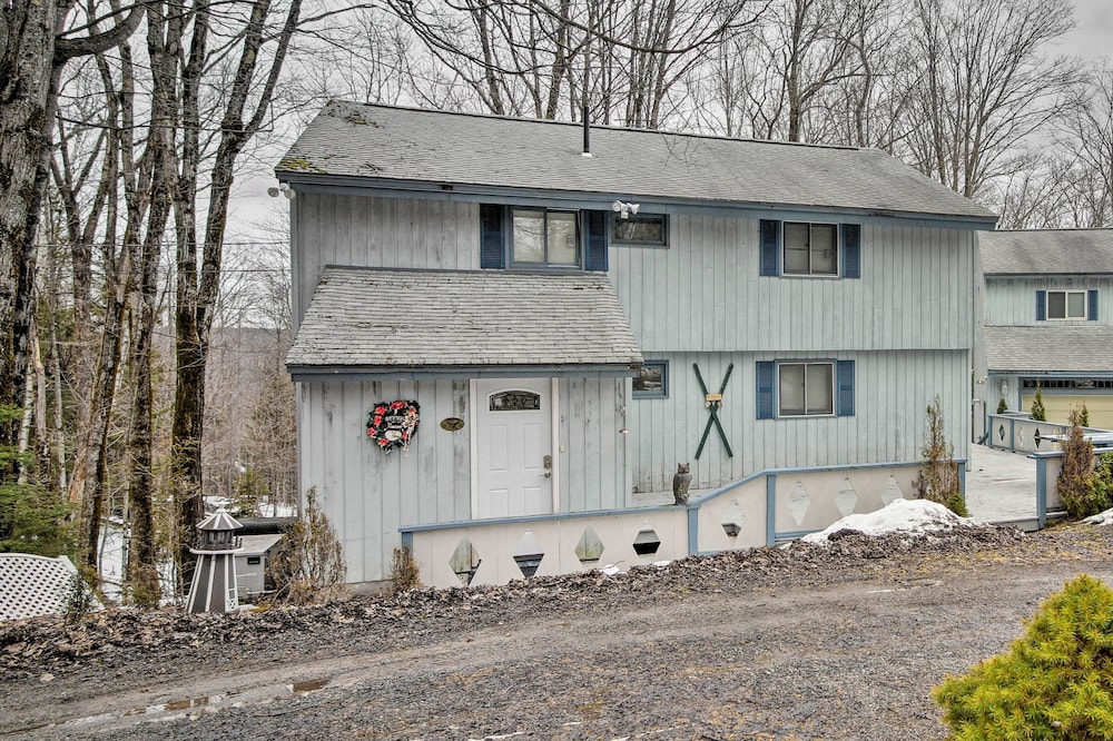 Near Hiking & Skiing: Home in Wilmington! view 5
