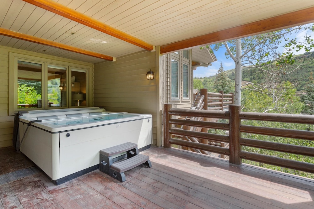 Trail's End Lodge at Deer Valley Resort - Four Bedroom Residence with Spa #15 4 Condo