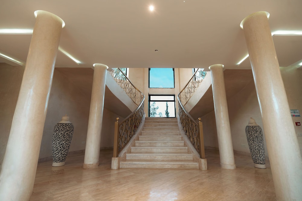 Palais Nouhass