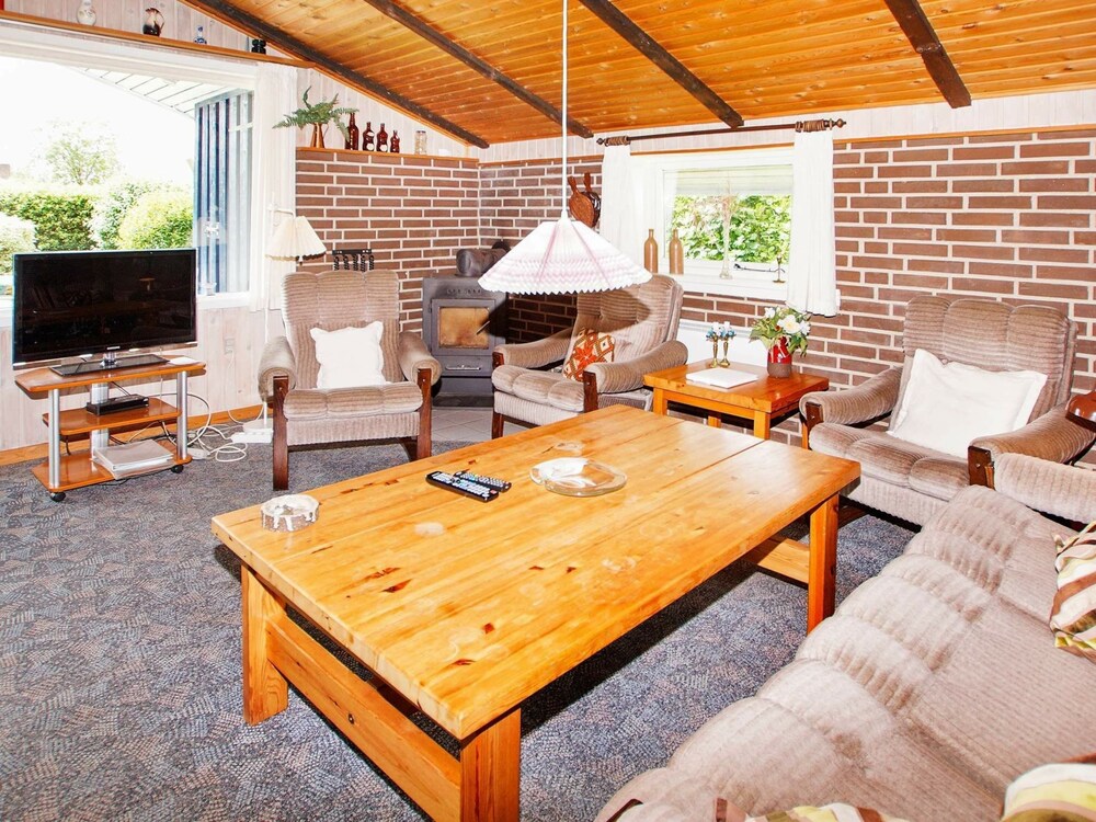 Superb Holiday Home in Hemmet near Sea view 3