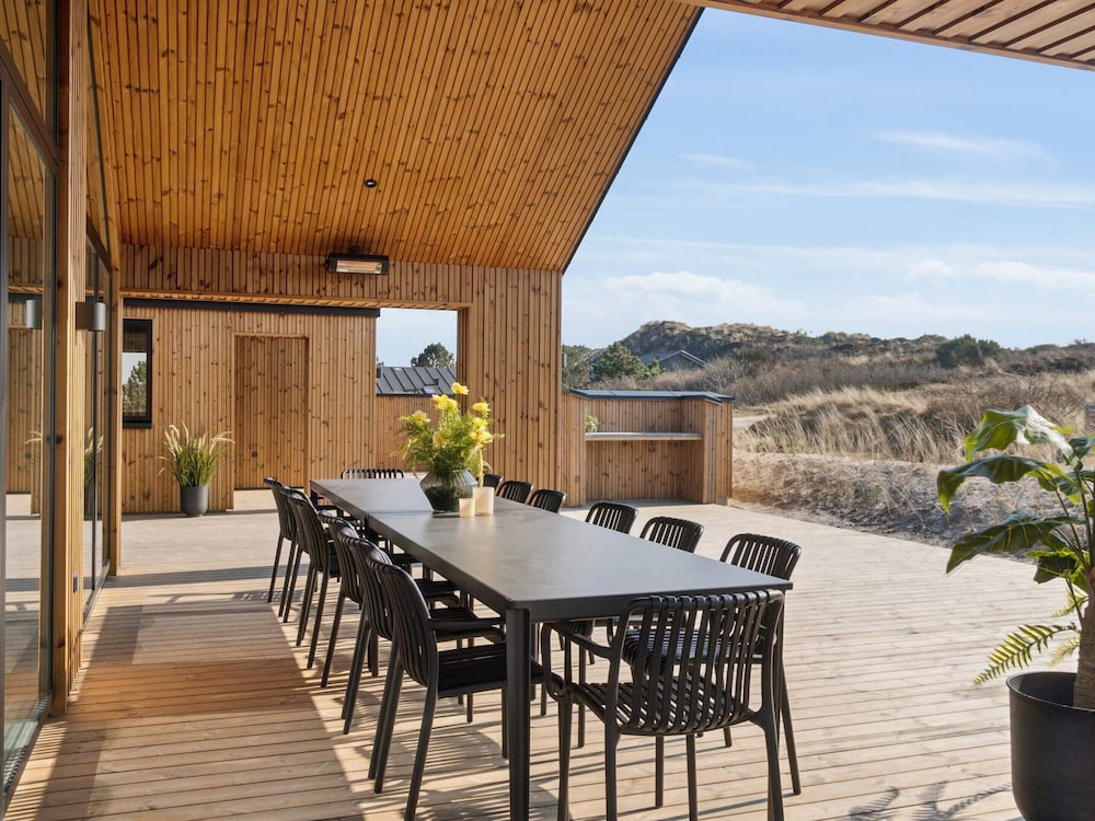 5 Star Holiday Home in Henne Beach
