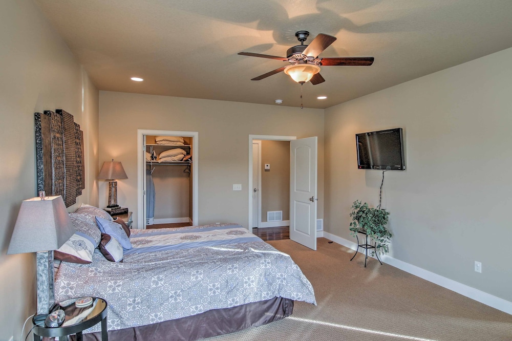 'bella Greens' Spacious Sturgis Home w/ Large Deck view 5
