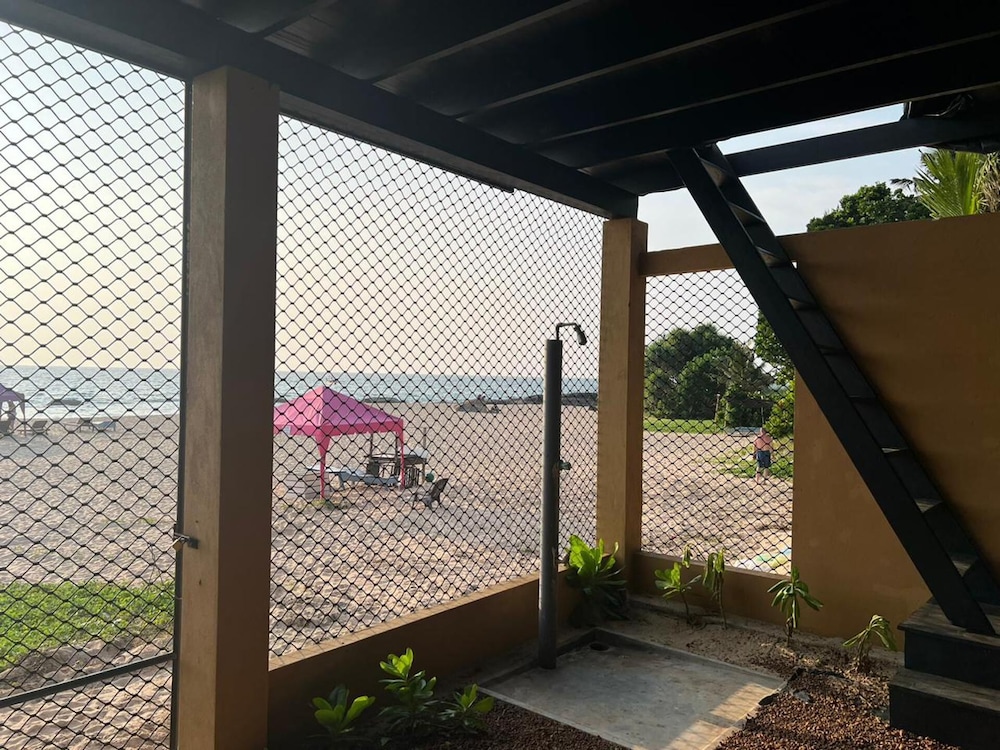 Oceanfront Luxury Private Villa in Ambalangoda view 5