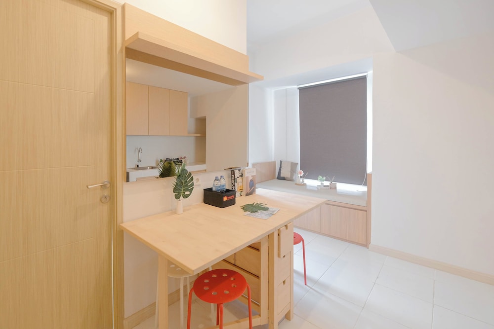 2Br Near Shopping Hub At Tokyo Riverside Pik 2 Apartment