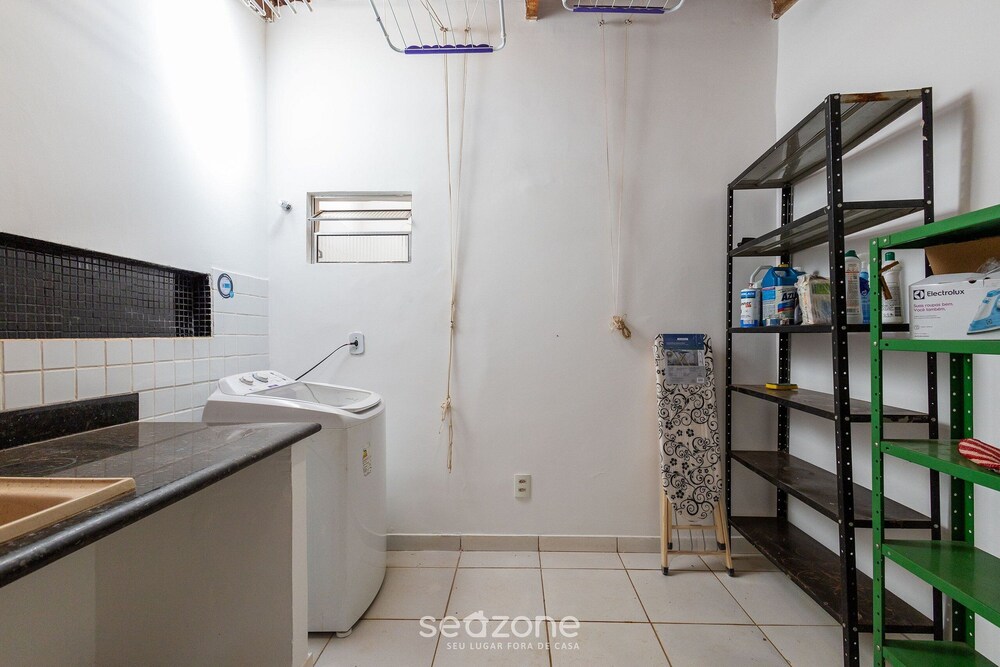 Charming House w/ BBQ in Vila Planalto Act029