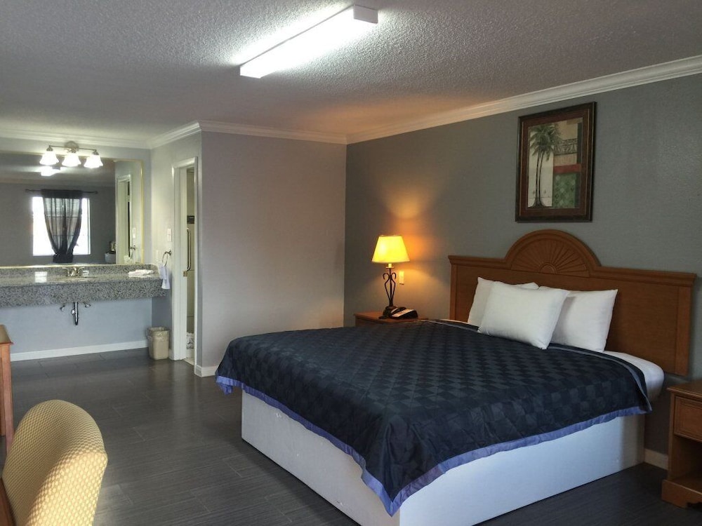 BESTWAY INN view 3