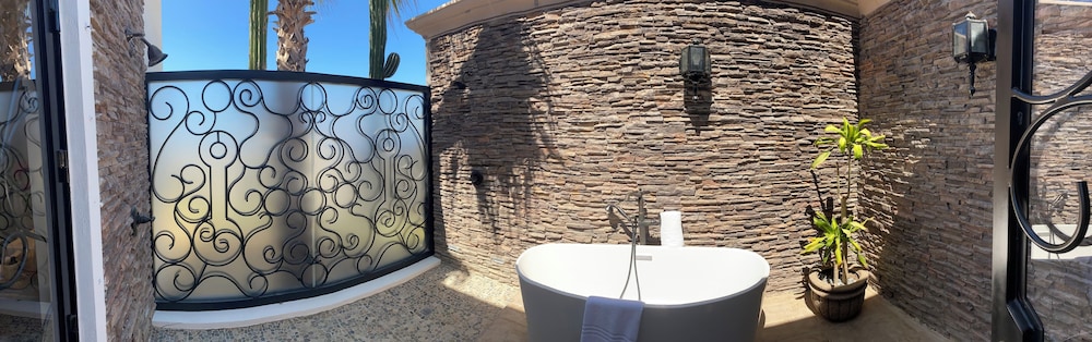 Three BR Residence at Hacienda Encantada